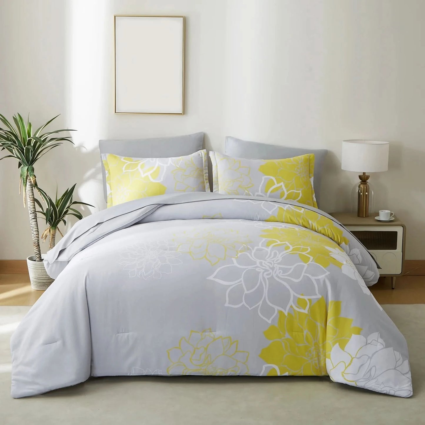 Floral patterned comforter set on a bed in a bedroom with yellow and gray
design.
uxury cozy bedding set online
warm textured comforter set King/Queen
Green Plant Bedding
Botanical Quilt Set
Nature Print Bedding
5 Piece Bedding Set
7 Piece Bedding Set
Soft Microfiber Quilt
Breathable Bedding Set