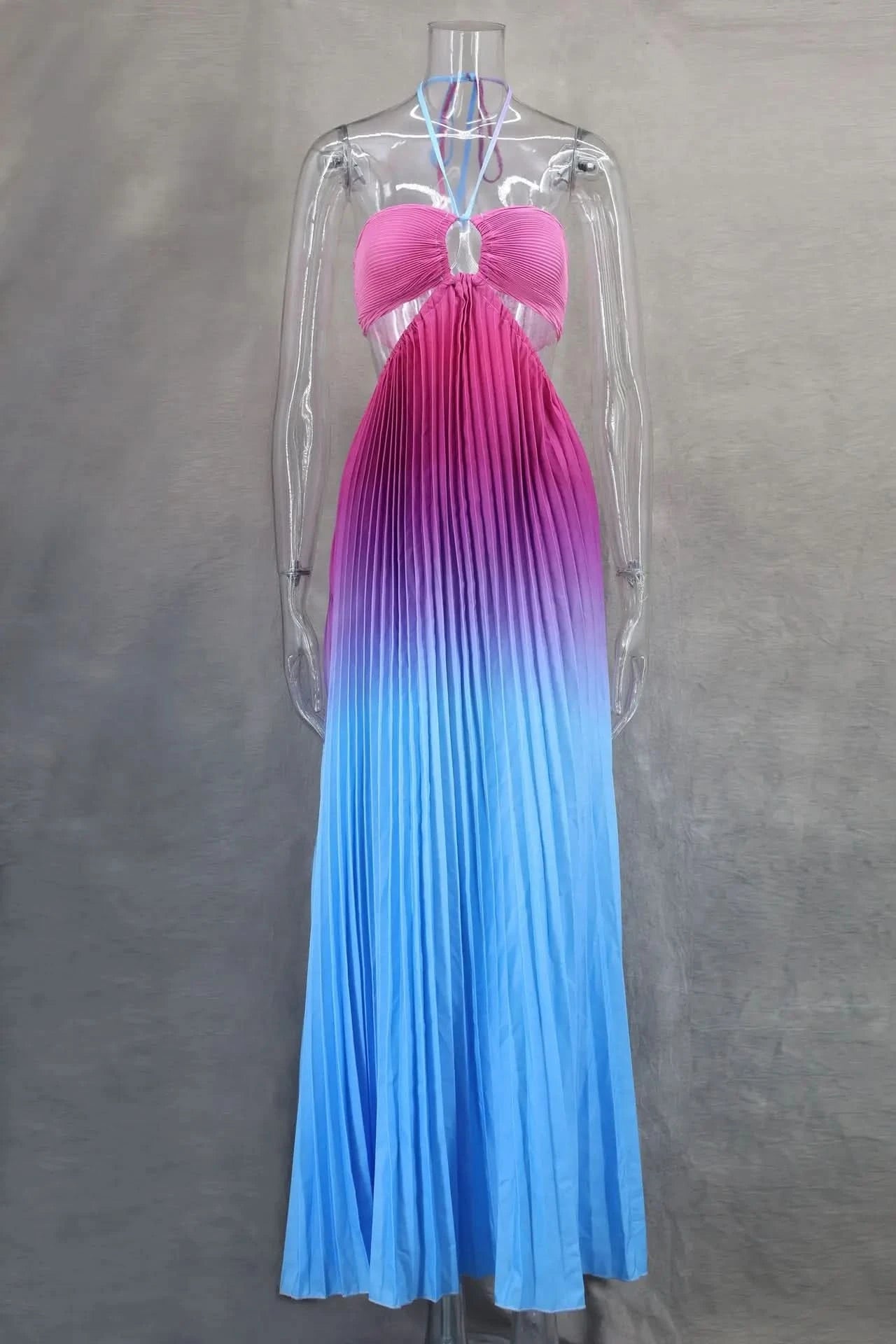 Women Chic Gradient Print Halter Neck Pleated Beach Long Dress Fashionable Long Dress Sexy Hollow Out Vacation Maxi Dress Outfit - M & M Global