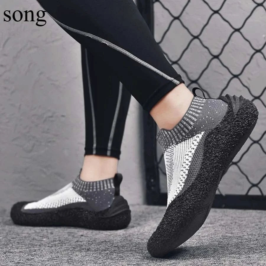 2025Outdoor Mountain Desert Climbing shoes Men Women Ankle Hiking Boots Plus Size Fashion Classic Trekking Footwear Hiking shoes - M & M Global