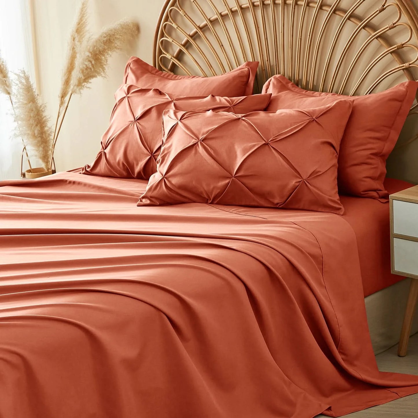 Luxury 5/7-Piece Comforter Set – Soft Queen Bed in a Bag with Sheets & Pillowcases – Twin, Full, Queen, King Sizes