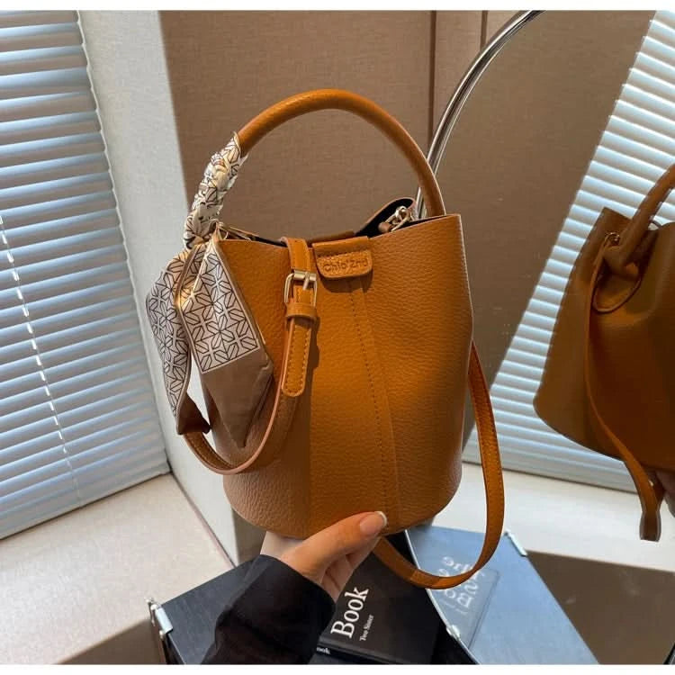 Senior Sense Retro Color Small Bag Women's New Crossbody Bag Super Fire Bucket Bag - M & M Global