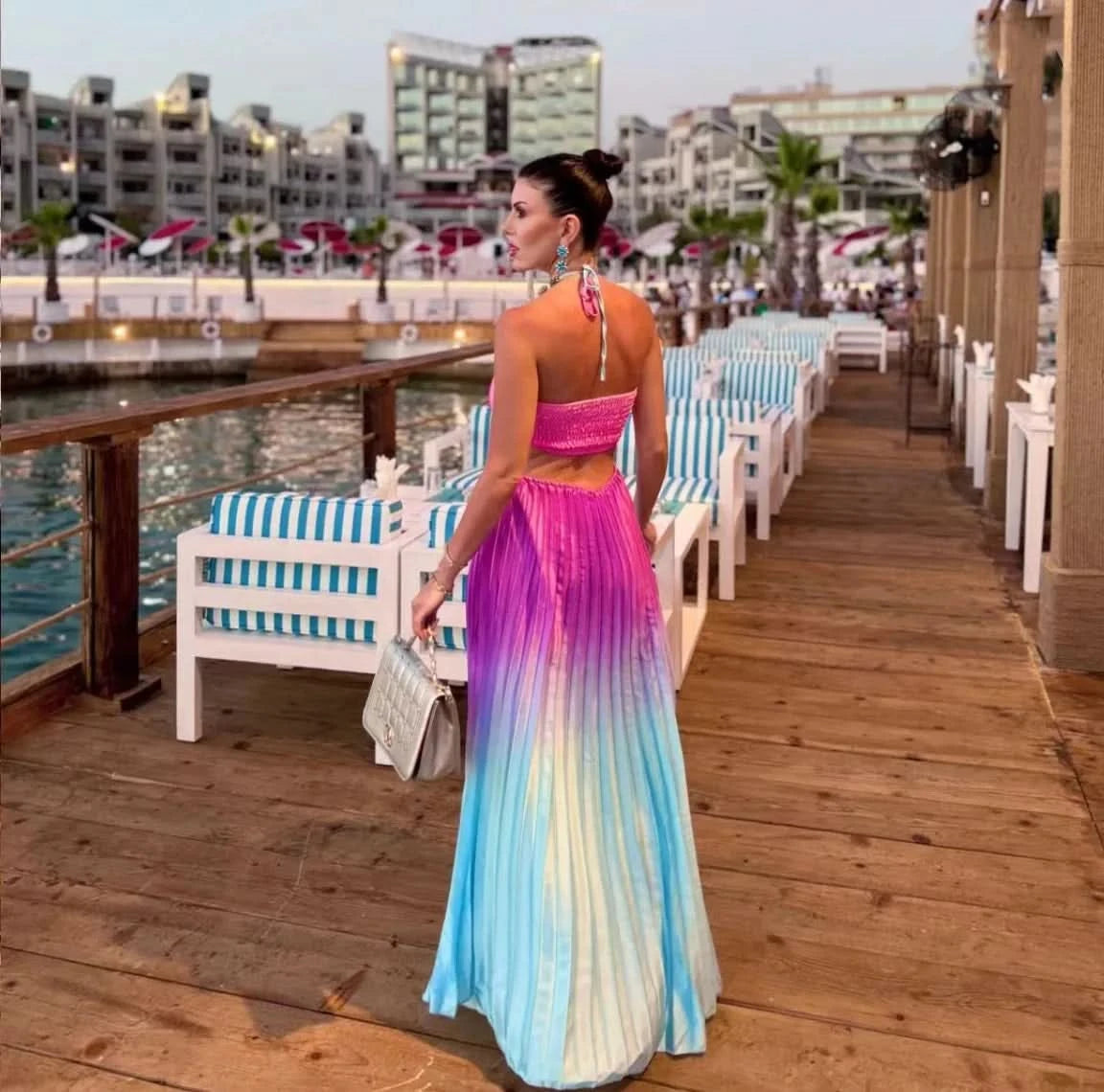 Women Chic Gradient Print Halter Neck Pleated Beach Long Dress Fashionable Long Dress Sexy Hollow Out Vacation Maxi Dress Outfit - M & M Global