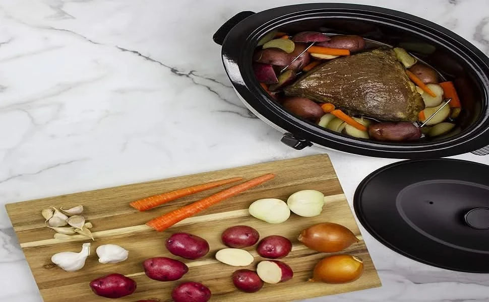 Classic Roaster Oven with Porcelain Cookwell, Red, 18 quart, 1425 watts - M & M Global