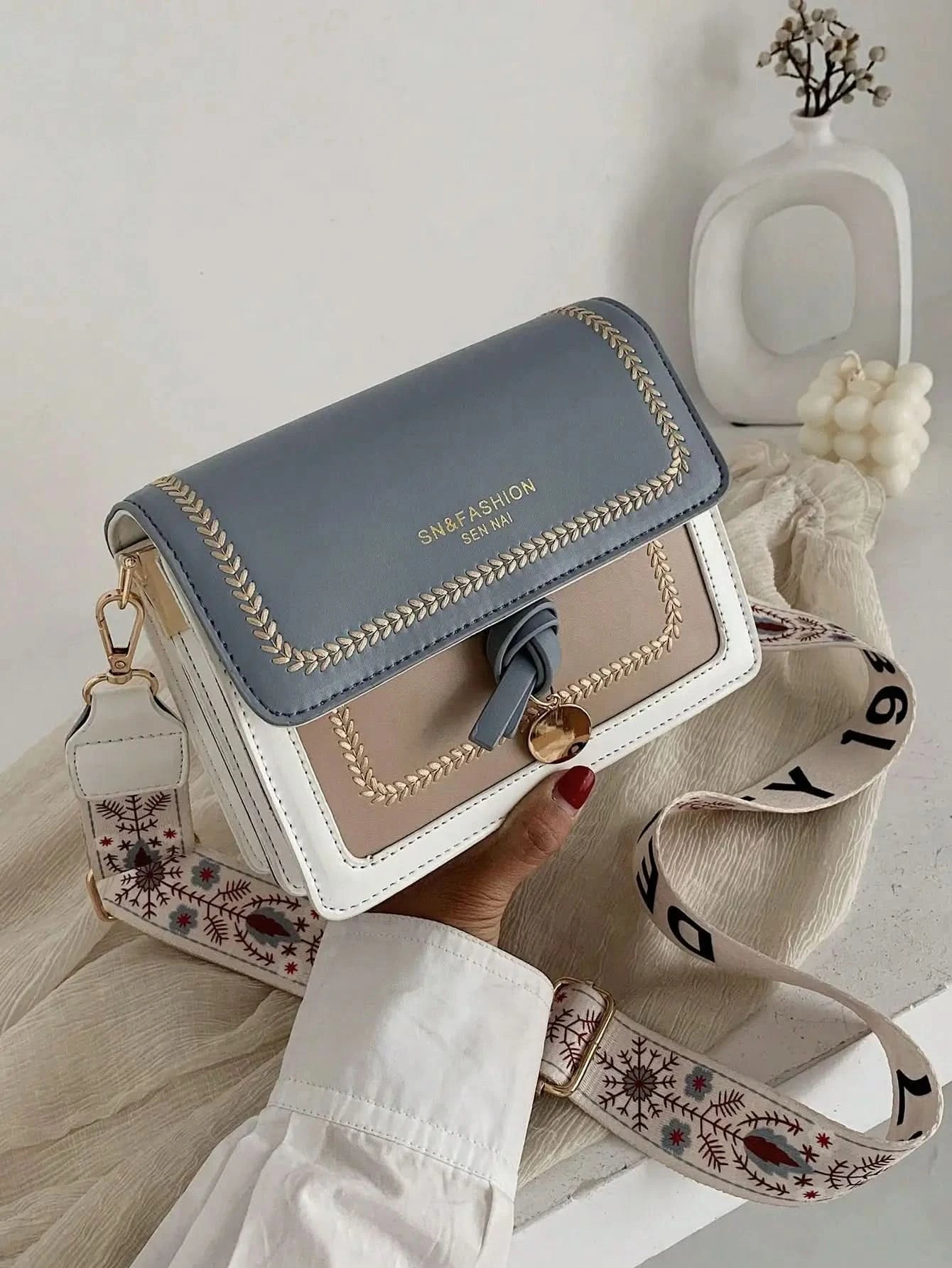 Fashionable Bag for Women, Versatile New Crossbody Bag, Casual, Contrasting Color, Small Square Bag, Wide Shoulder Strap - M & M Global