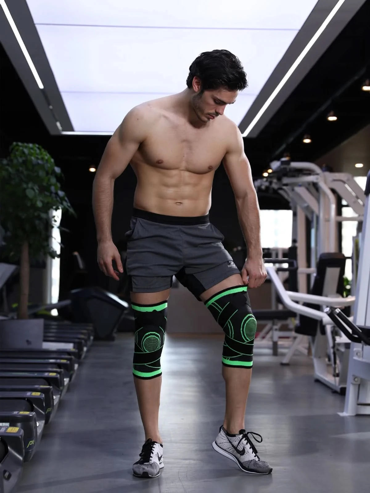 1 Piece Of Sports Men's Compression Knee Brace Elastic Support Pads Knee Pads Fitness Equipment Volleyball Basketball Cycling - M & M Global