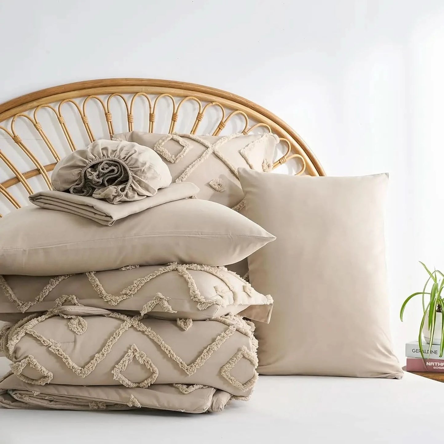 7 Pcs solid color tufted quilt set, microfiber soft and lightweight, durable and easy to wash bedding set , for all seasons