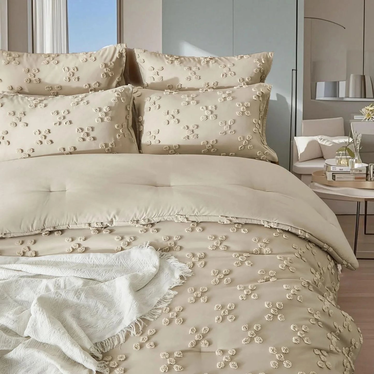 Solid color tufted bedding set, microfiber is lightweight and breathable, machine washable, queen/king size, all seasons