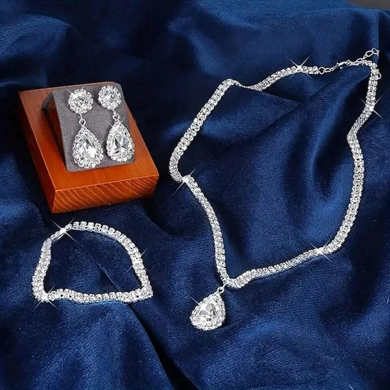 4 Pieces Luxurious Jewelry Set Exquisite Rhinestone Pendant Elegant Women's Crystal Silver Plated Necklace Earrings Bracelet Set - M & M Global