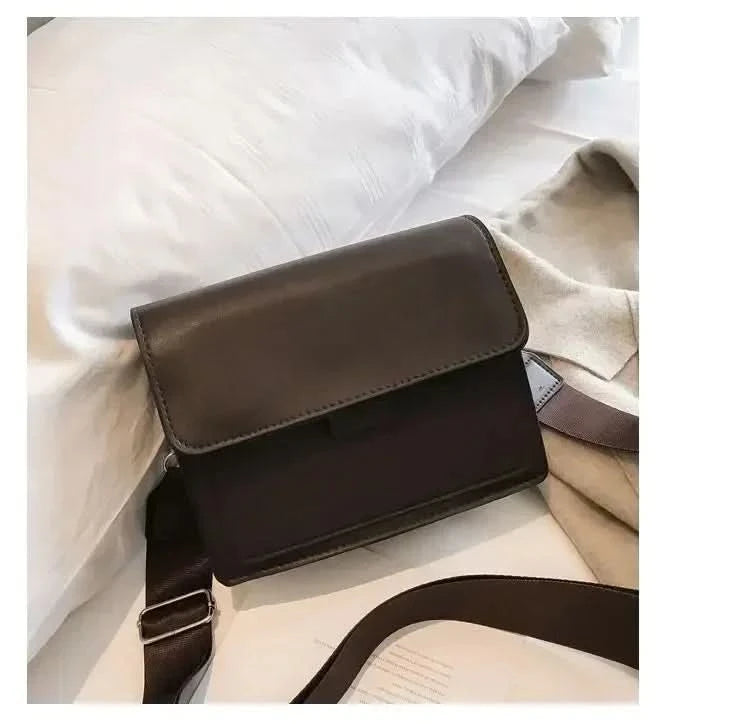Women's versatile retro handle handbag, crossbody bag, single shoulder flip bag - M & M Global