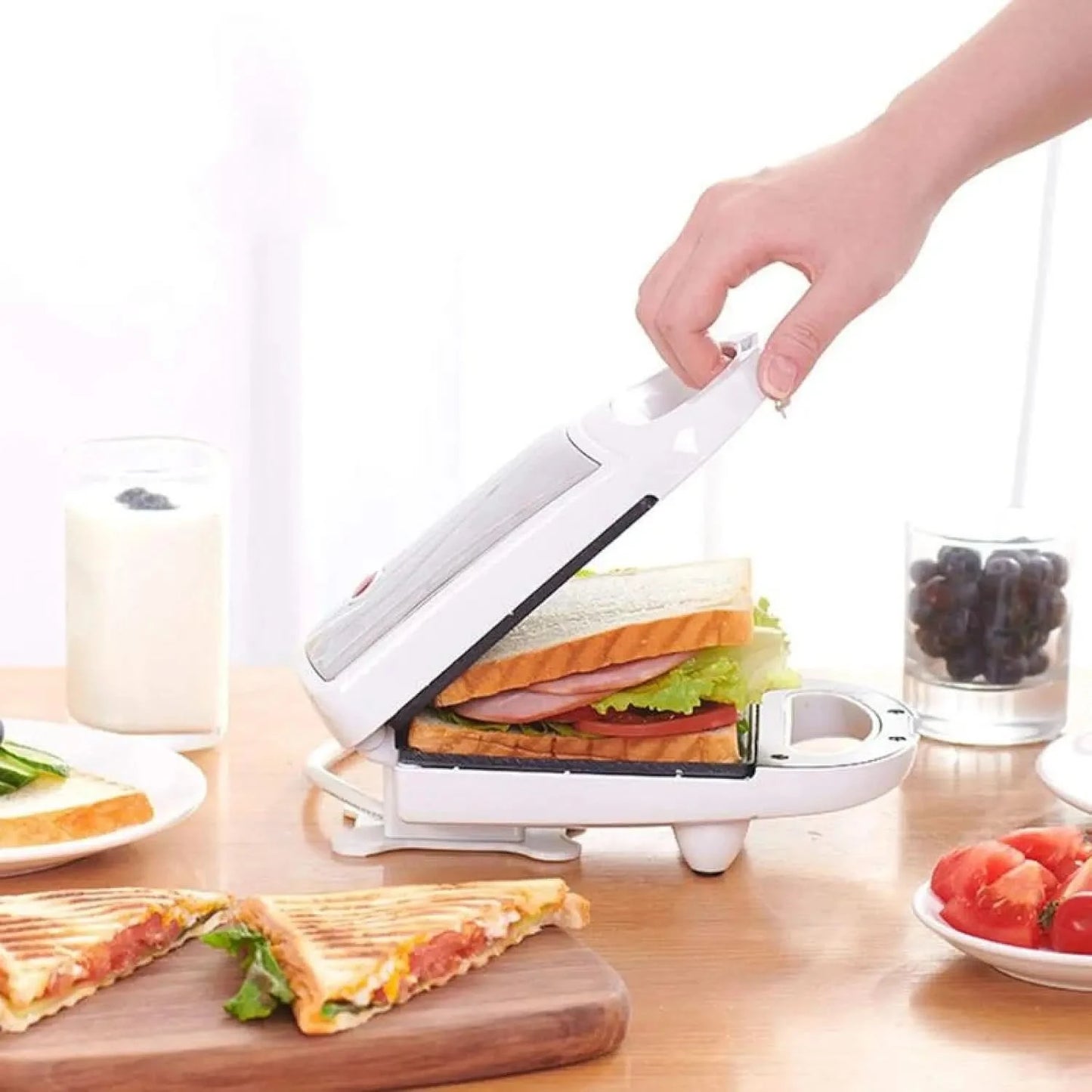Mini Waffle Maker,Sandwich Maker Toastie ， 650W Electric Sandwich Maker ， Non-Stick Pan Cake Oven Household Multi-Baker Breakfas - M & M Global