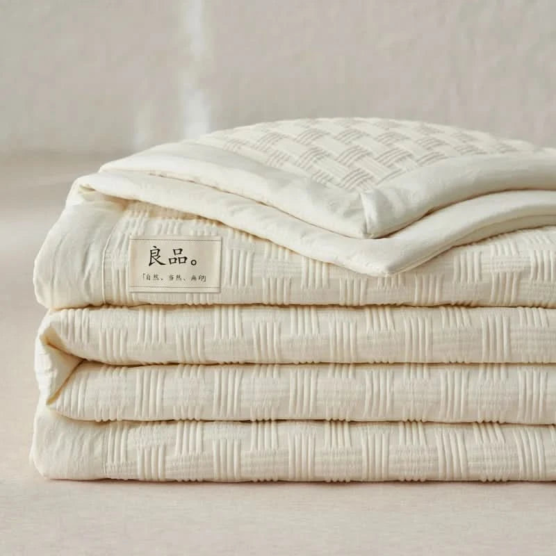 Single Bed/Queen Bed/King Bed Good Quality Jacquard Craftsmanship Soybean Fiber Summer Quilt - M & M Global