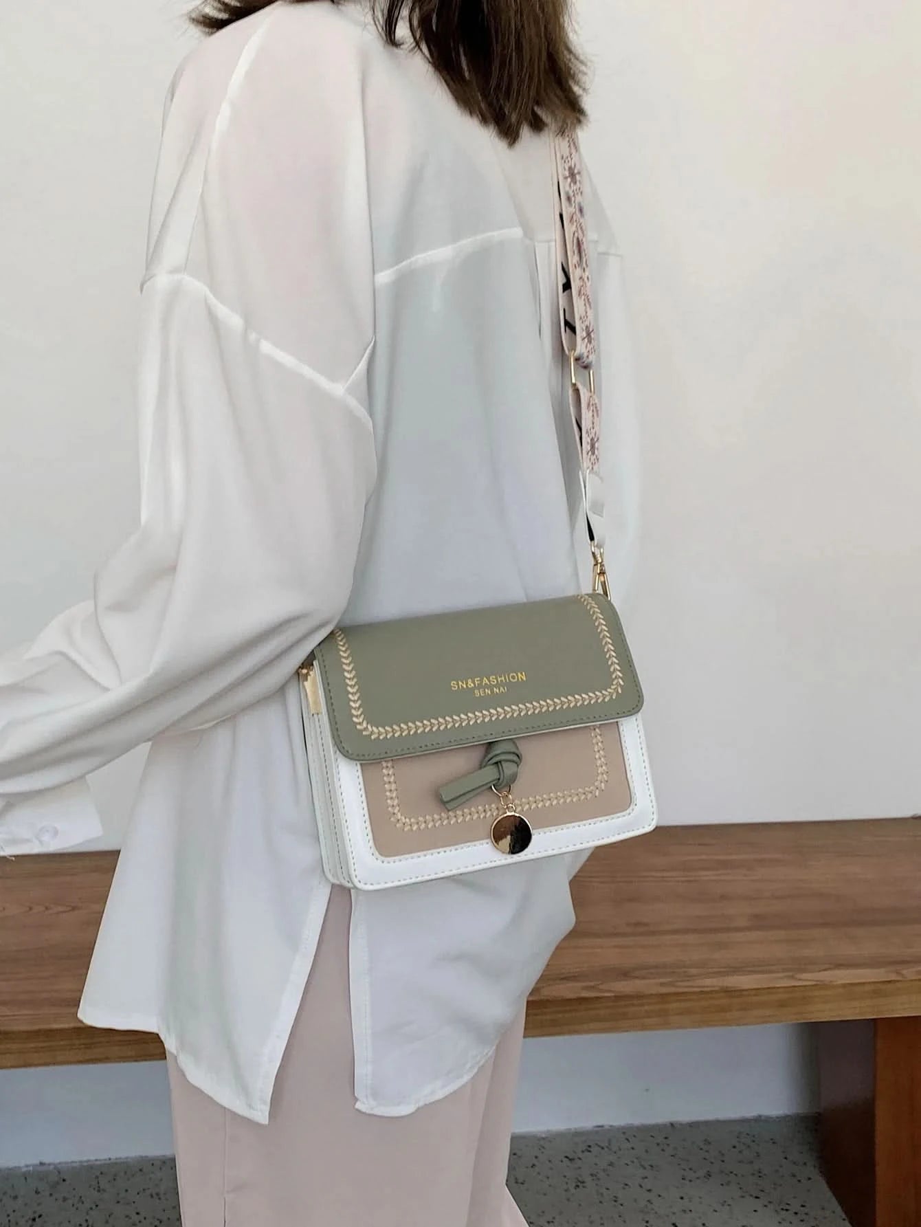Fashionable Bag for Women, Versatile New Crossbody Bag, Casual, Contrasting Color, Small Square Bag, Wide Shoulder Strap - M & M Global