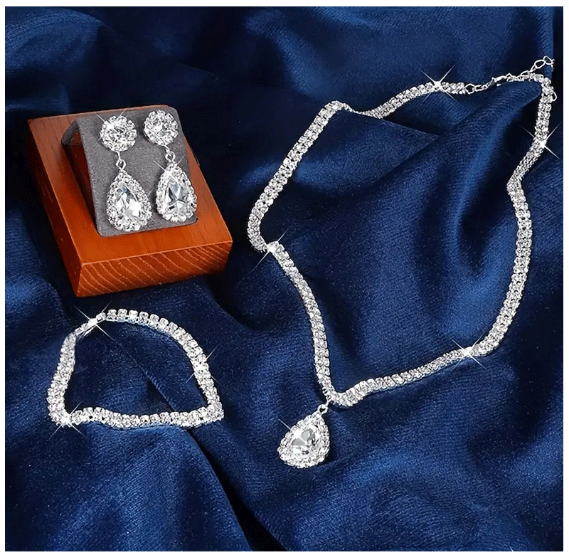 4 Pieces Luxurious Jewelry Set Exquisite Rhinestone Pendant Elegant Women's Crystal Silver Plated Necklace Earrings Bracelet Set - M & M Global