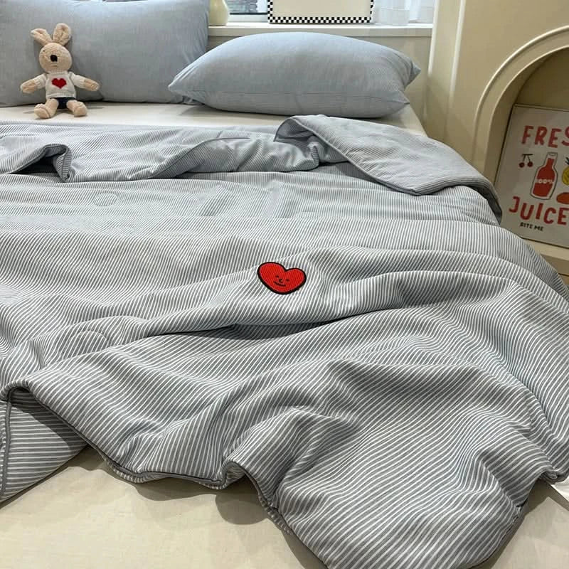 INS Style Plaid Summer Quilt Light Comforter Spring Summer Comforter Suitable for Bedroom Apartment Student Dormitory - M & M Global
