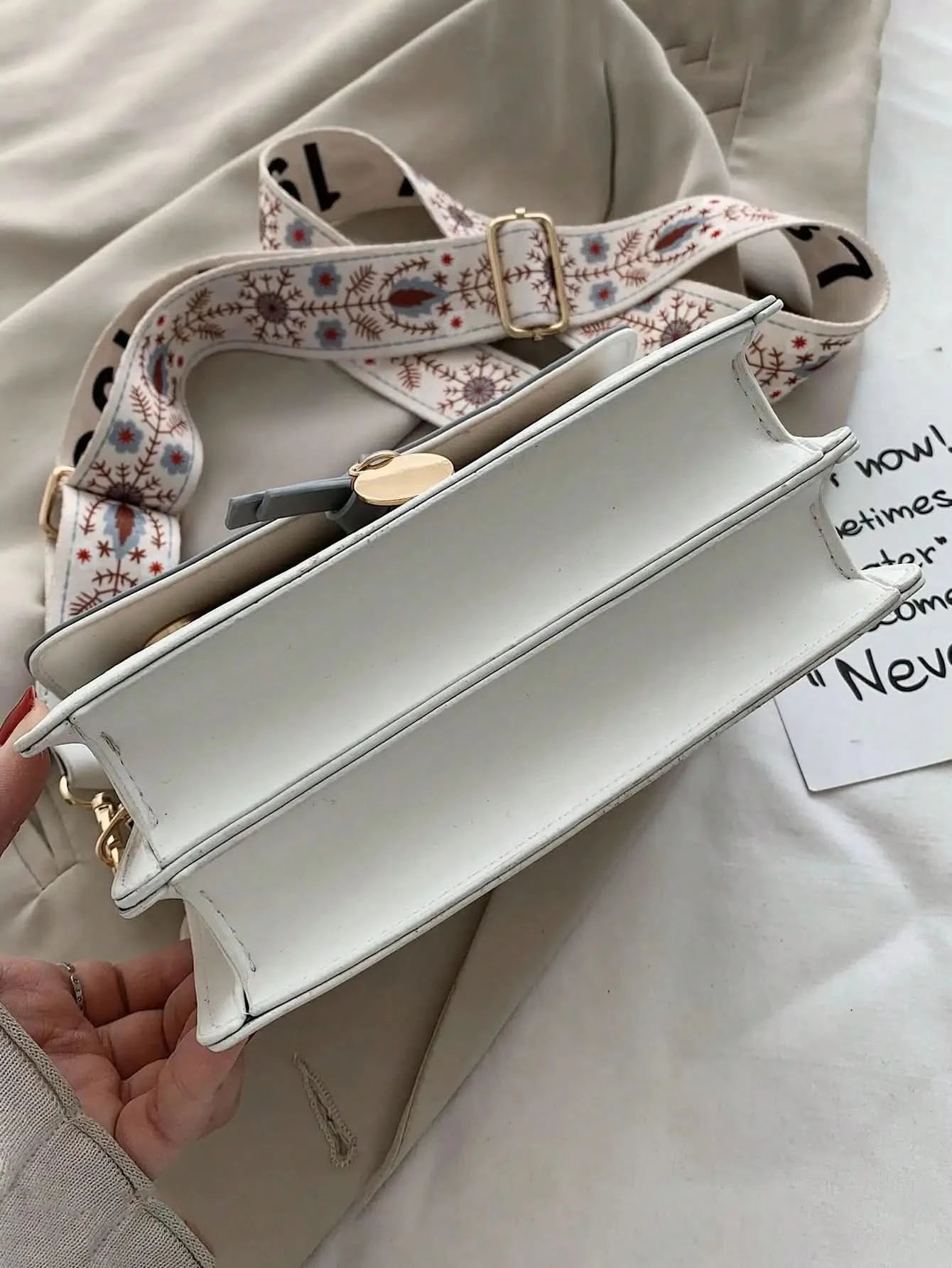 Fashionable Bag for Women, Versatile New Crossbody Bag, Casual, Contrasting Color, Small Square Bag, Wide Shoulder Strap - M & M Global