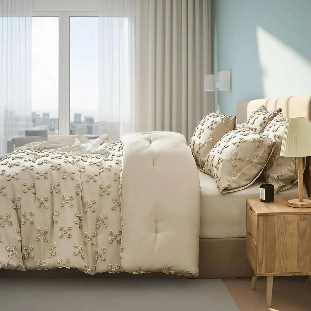 Solid color tufted bedding set, microfiber is lightweight and breathable, machine washable, queen/king size, all seasons