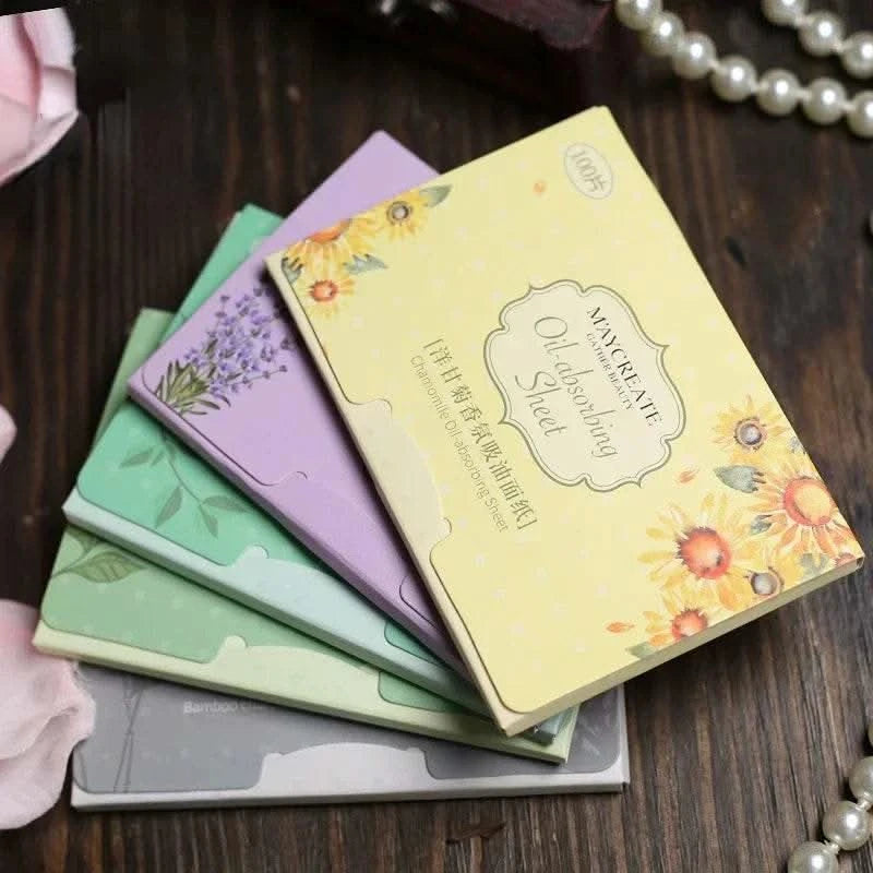 300pcs/box Portable Facial Oil-Absorbing Papers Oil Blotting Sheets Oil Control Face Skin Care Tools for Men and Women Green Tea - M & M Global