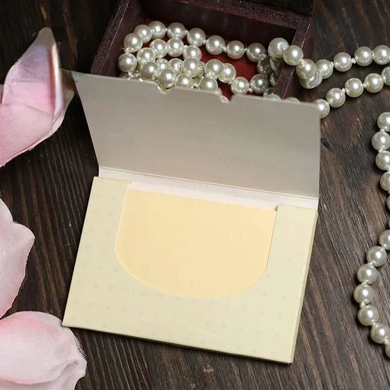 300pcs/box Portable Facial Oil-Absorbing Papers Oil Blotting Sheets Oil Control Face Skin Care Tools for Men and Women Green Tea - M & M Global