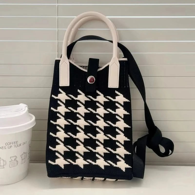 Korean Fashion Heart Knitted Mini Square Handbag for Women Small Mobile Phone Shoulder Bags Girls Cute Outdoor Crossbody Bags - M & M Global