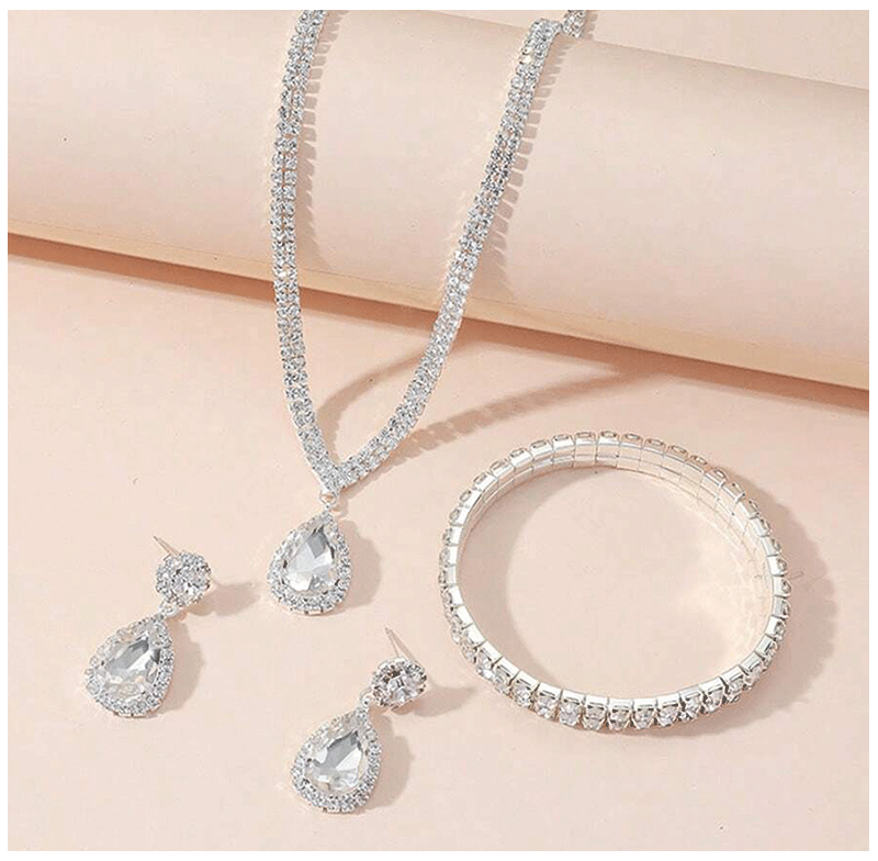 4 Pieces Luxurious Jewelry Set Exquisite Rhinestone Pendant Elegant Women's Crystal Silver Plated Necklace Earrings Bracelet Set - M & M Global