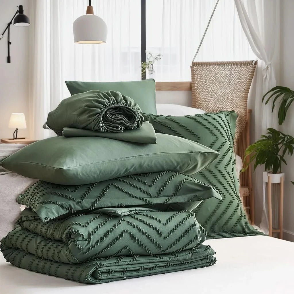 7-Piece Floral Quilt Set – Soft & Comfortable Bedding for All Seasons, Elegant Cut Flower Design, Home Décor, Ideal Gift for Any Occasion