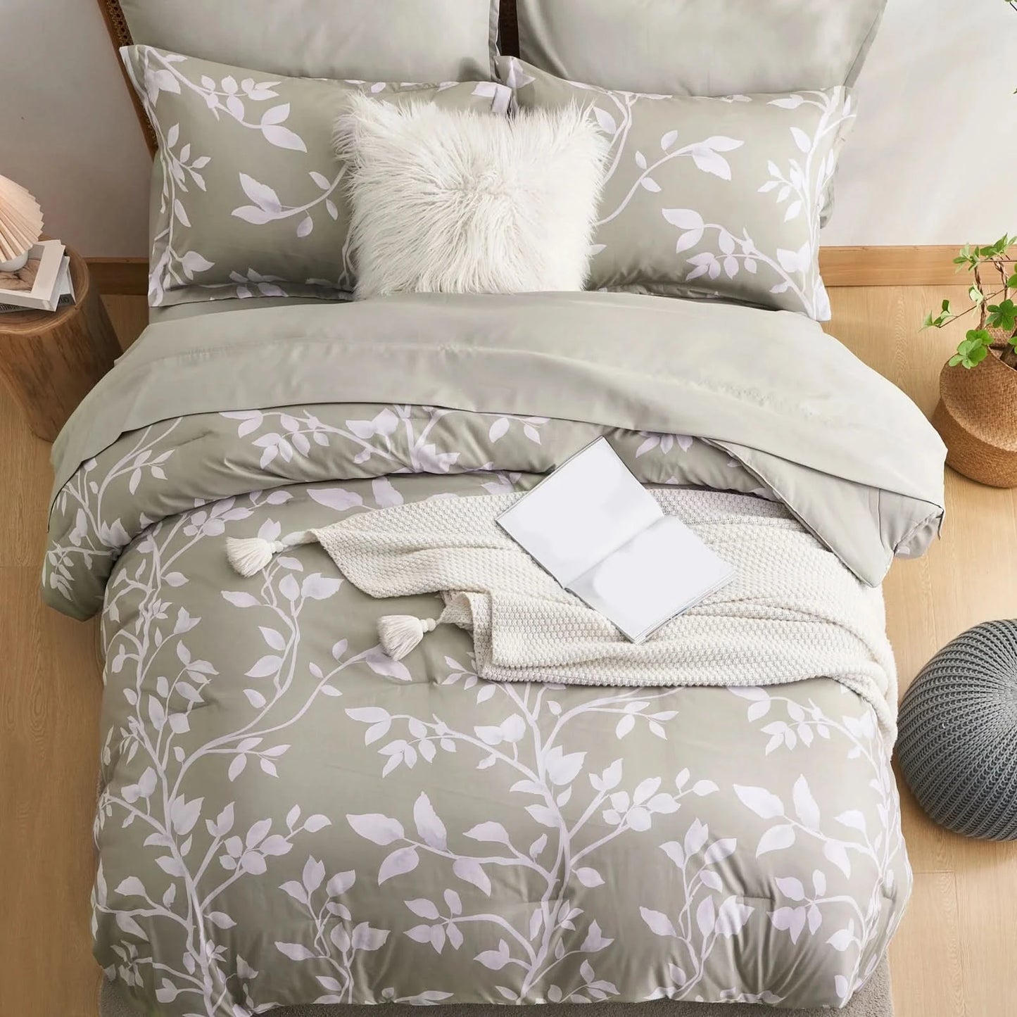 7Pcs Leaf Printing Comforter Set for Queen, warm khaki, soft , comfortable,room decoration,ideal gift, universal for all seasons
