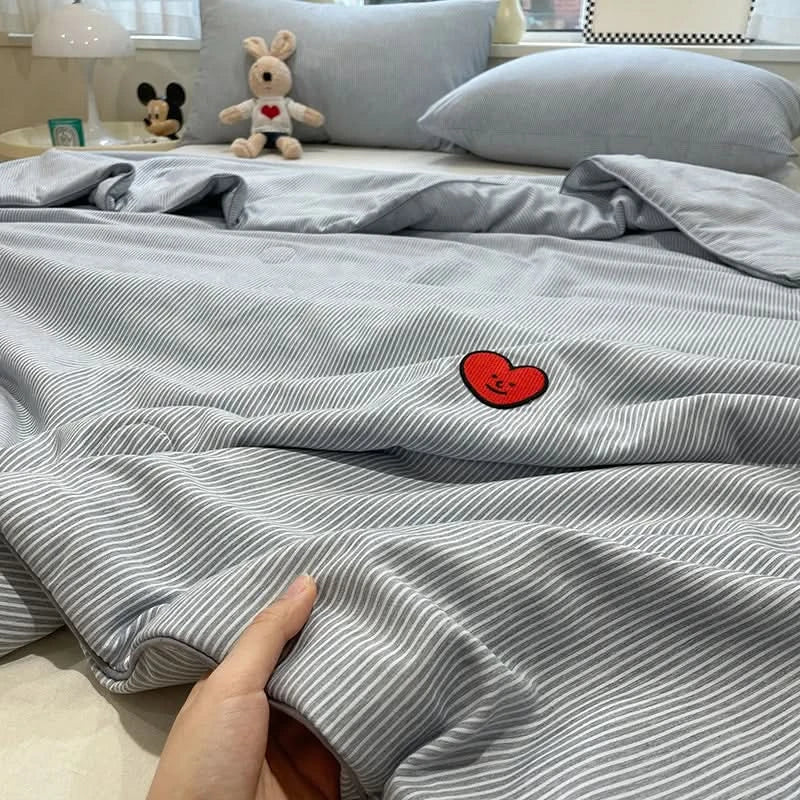 INS Style Plaid Summer Quilt Light Comforter Spring Summer Comforter Suitable for Bedroom Apartment Student Dormitory - M & M Global