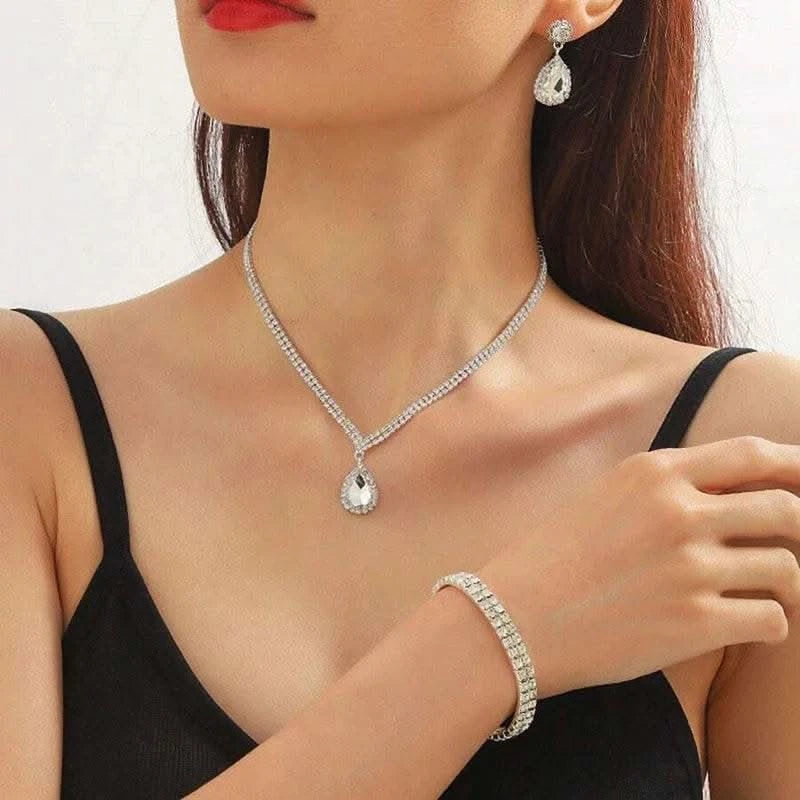 4 Pieces Luxurious Jewelry Set Exquisite Rhinestone Pendant Elegant Women's Crystal Silver Plated Necklace Earrings Bracelet Set - M & M Global