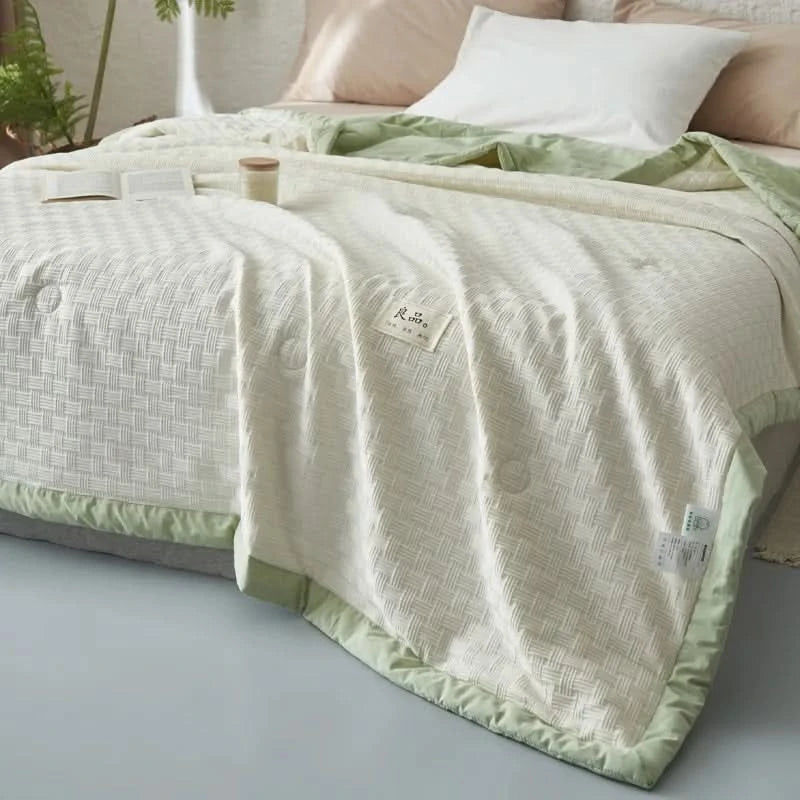 Single Bed/Queen Bed/King Bed Good Quality Jacquard Craftsmanship Soybean Fiber Summer Quilt - M & M Global